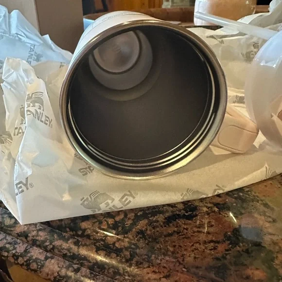 STANLEY THE FLOWSTATE QUENCHER H2.0 TUMBLER 40OZ in Rose Quartz NEW - Picture 13 of 16